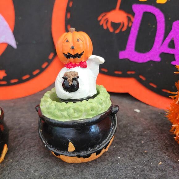 Halloween Pumpkins Lot 2 Tinsel 2 Bears 2 Homemade Door Signs Party Decor - Picture 4 of 7